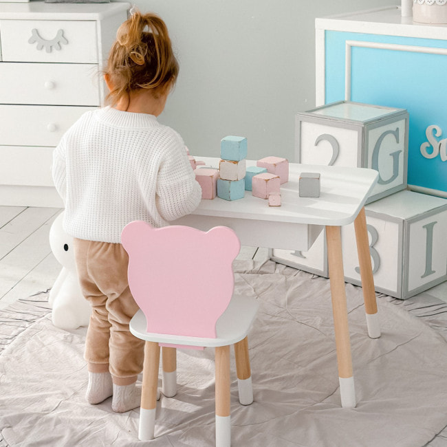 Стол прямоугольный с ящиком 46х60х45 и стул мордашка медвежья 26.5х26х25, комплект для детской комнаты, белый с розовым.