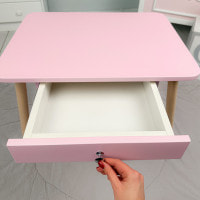 Дитячий столик з висувним ящиком 46х60х45, стіл для дівчинки з нішею, рожевий