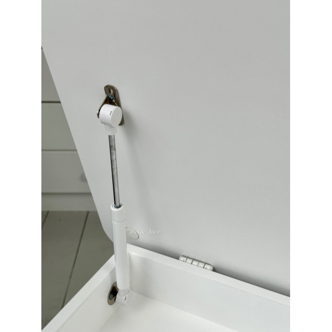 Столик с откидывающимся верхом 53х60х45 и стульчик корона 26.5х26х25, стол и стул для детей от 1 года, белый