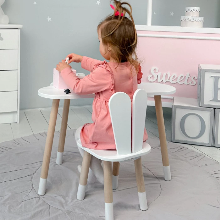 Білий набір меблів стіл та стілець, дитячий столик хмарка 46х70х40 і стільчик зайчик 26.5х26х25 для гри, малювання, навчання