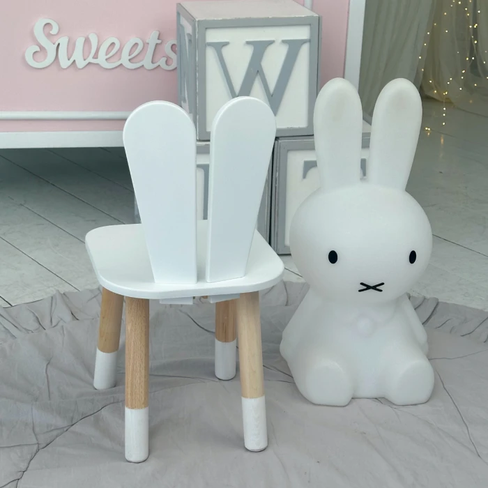 Дитячий стільчик вушка зайчика 26.5х26х25 см, стілець у дитячу кімнату до 7 років, білий