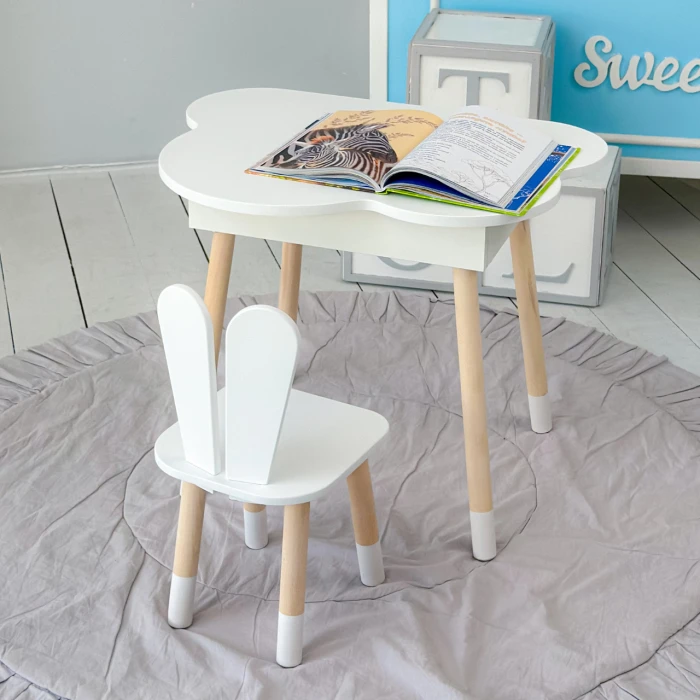 Дитячий стільчик вушка зайчика 26.5х26х25 см, стілець у дитячу кімнату до 7 років, білий