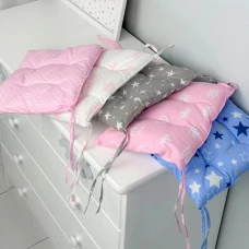 Подушка м'яка для дитячого стільчика 23х28, біла