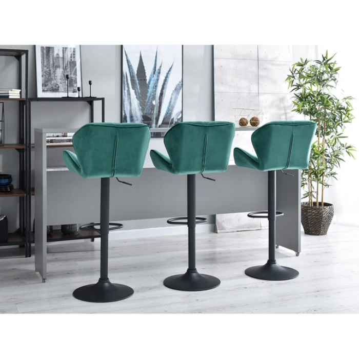 Барный стул со спинкой Bonro B-087 велюр зеленый с черным основанием.
