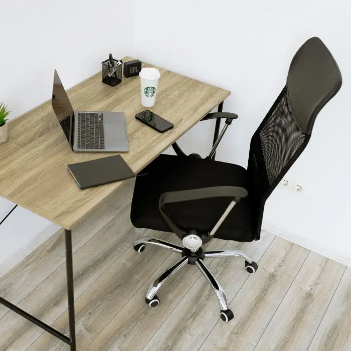 Крісло офісне 4Points Prestige чорне для офісу персоналу керівника