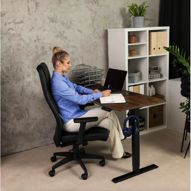 Офісне крісло Di Volio Adelo чорний