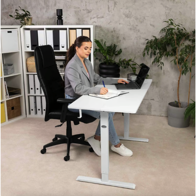 Офісне крісло Di Volio Adelo чорний