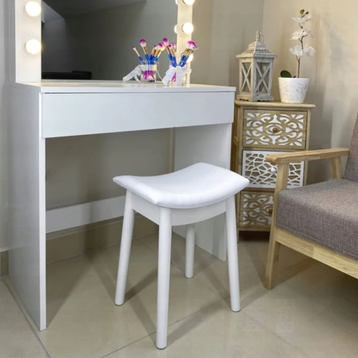 Табурет Chomik ROKA вигнутий у скандинавському стилі білий