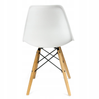 Стул Eva Jumi в скандинавском стиле с белыми деревянными ножками.