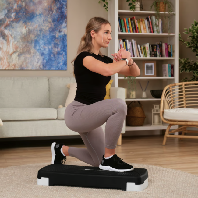 Степ платформа Hop-Sport HS-PP033AS черно-белая