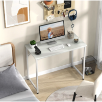 Компьютерный стол Costway Helena с металлическим каркасом белый.