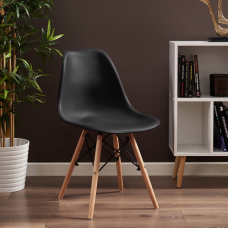 Стул Eva Jumi в скандинавском стиле с деревянными ножками.