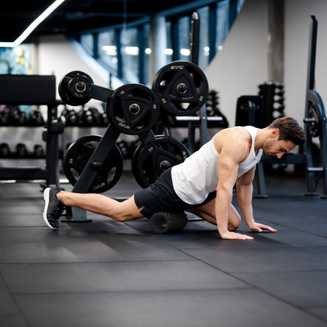 Масажний ролик Gymtek для йоги та фітнесу EVA 33*14см чорно-білий