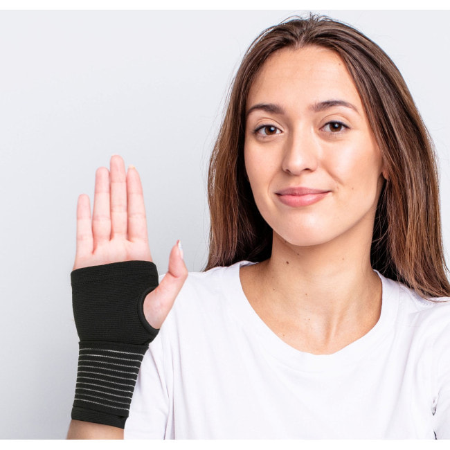 Фиксатор запястья и ладони Gymtek размер М черный
