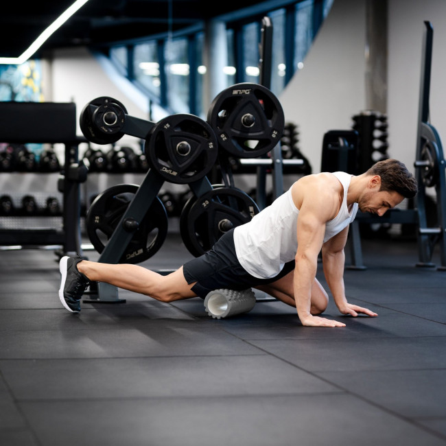 Массажный ролик Gymtek для йоги и фитнеса EVA 33*14см серый