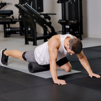 Массажный ролик Gymtek для йоги и фитнеса EPP 30*15см черно-синий