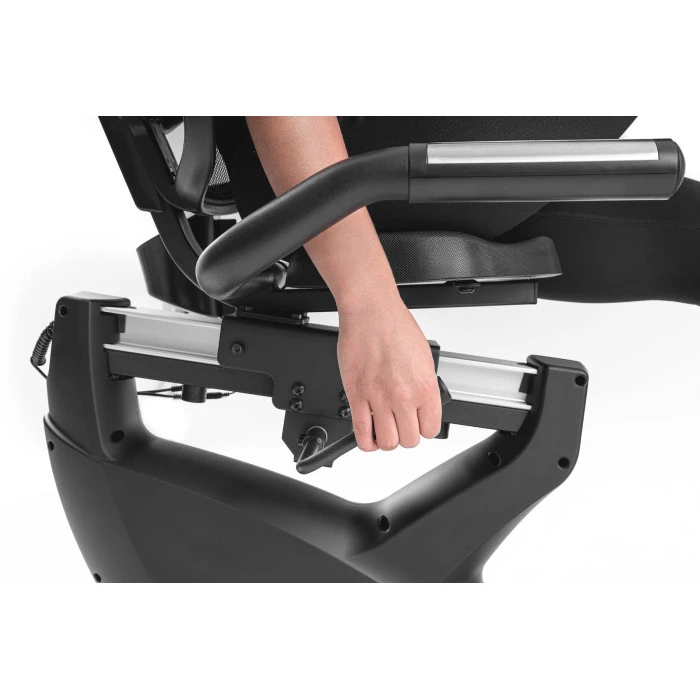 Горизонтальный велотренажер Hop-Sport HS-095L Scale черный+мат