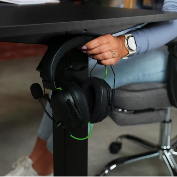 Компьютерный угловой стол Di Volio Montaro с регулируемой высотой черный