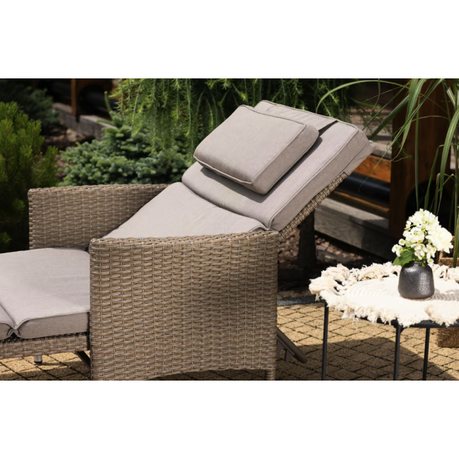 Садовый шезлонг Di Volio Breso из бежевого ротанга