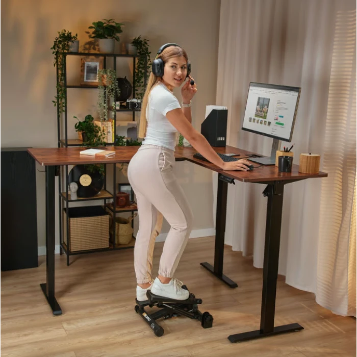 Комп'ютерний кутовий стіл Di Volio Montaro з регульованою висотою коричневий