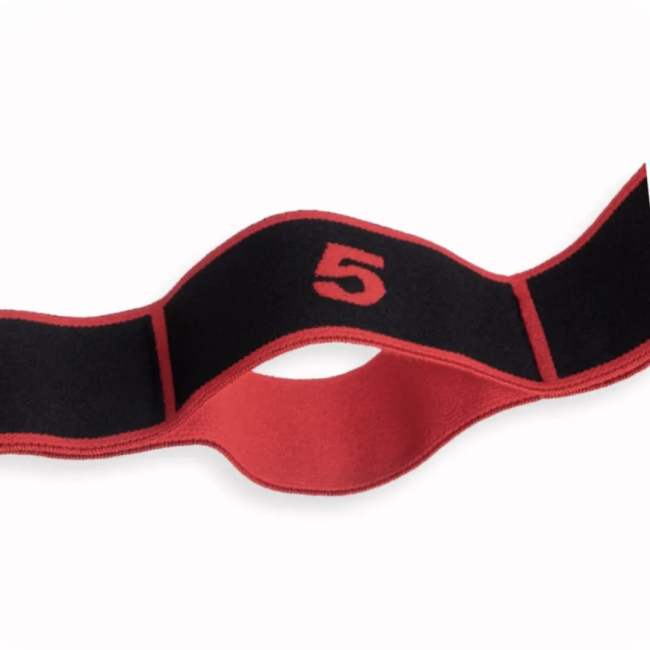 Резинка для фитнеса с петлями Queenfit 86,5х4см черно-красная