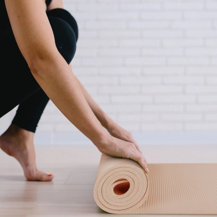 Килимок (мат) для фітнесу та йоги Gymtek NBR 1,5см персиковий