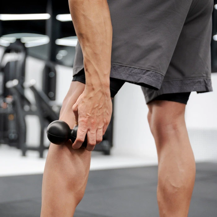 Масажний м'яч Gymtek 63 мм подвійний чорний