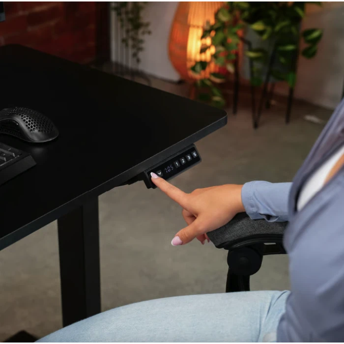 Компьютерный угловой стол Di Volio Trani с регулируемой высотой черный