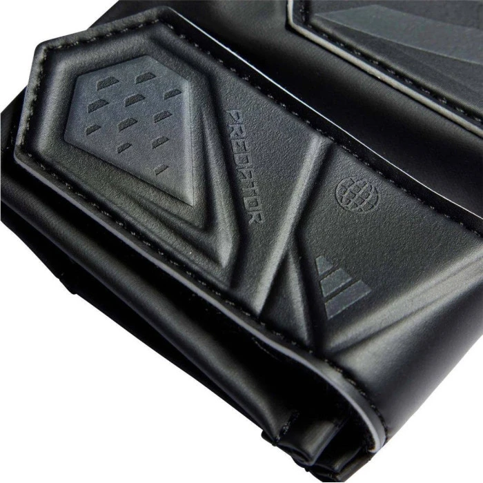 Рукавички воротарські Adidas Predator Junior HY4077 р.7, чорно-білі