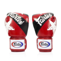 Перчатки боксерские с бинтами Fairtex BGV1 Nation Print 12 унций, красные