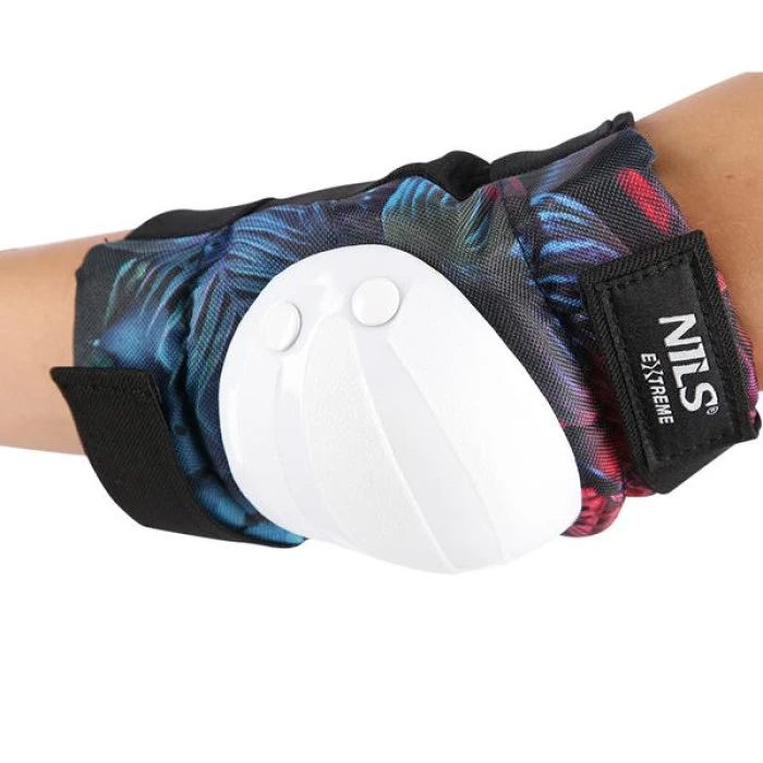 Комплект протекторов размер M NILS EXTREME H734 белый