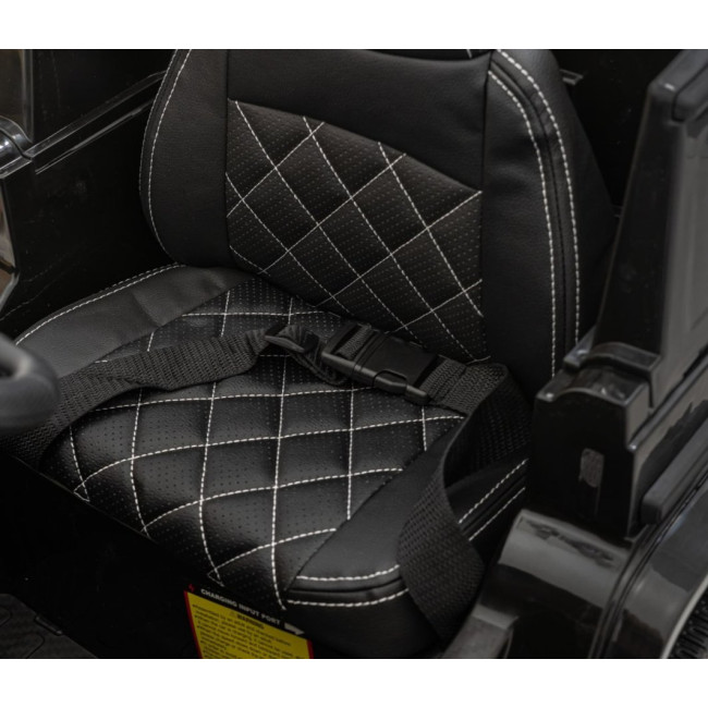 Детская аккумуляторная машинка Mercedes AMG G63. Черная
