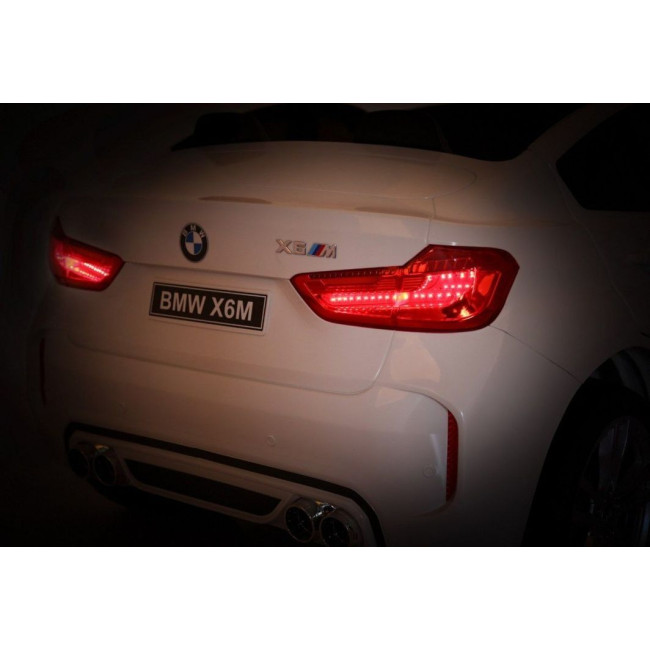 Детская аккумуляторная машинка BMW X6M XXL для 2 детей Белая