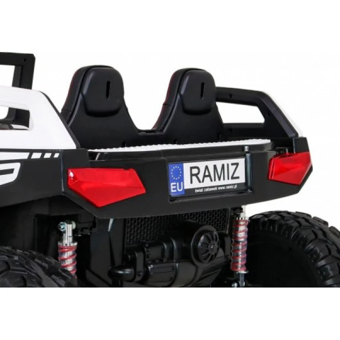 Детская аккумуляторная машинка Багги Clash Белая