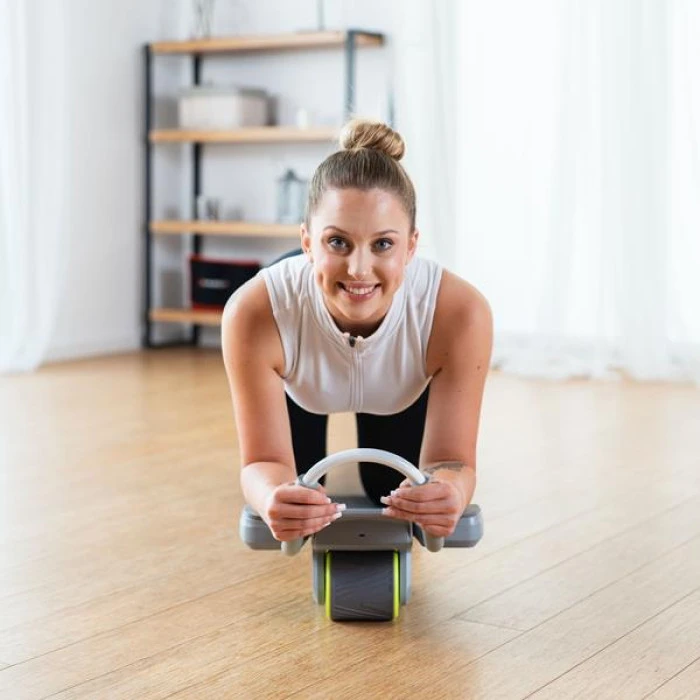 Колесо для тренировки мышц пресса HMS KA08 с LCD дисплеем и зарядкой, серое