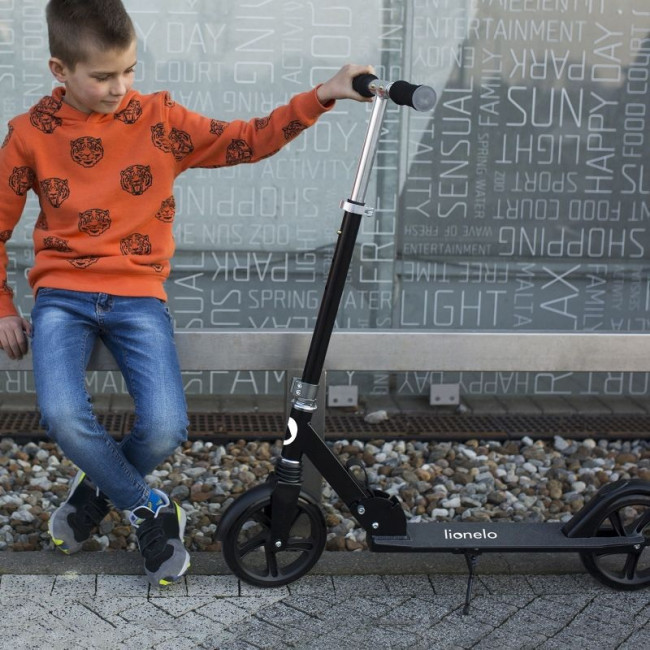 Детский самокат Lionelo Luca BLACK GRAPHITE