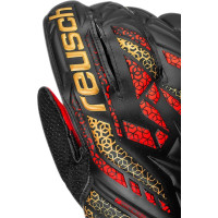 Рукавички воротарські Reusch Attrakt Solid 5570515 7075 р.11, червоно-чорні