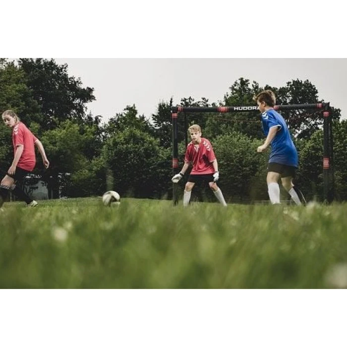 Футбольні ворота Hudora Pro Tect 300