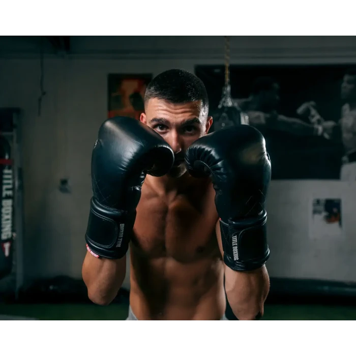 Рукавички боксерські шкіряні з бинтами TITLE Boxing Ko-Vert розмір 12 унцій, чорні
