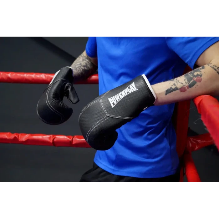 Перчатки боксерские с капой PowerPlay 3011 Evolutions 16 унций, черно-белые