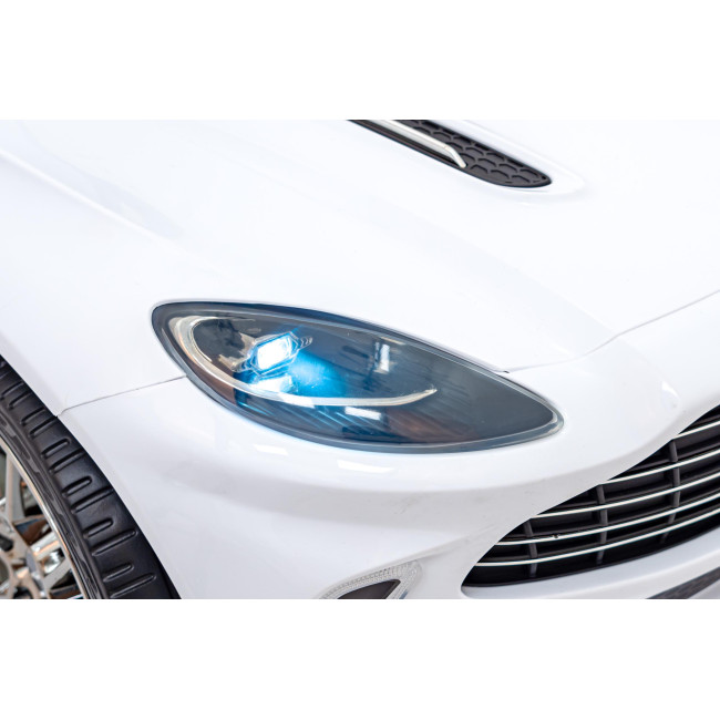 Детская аккумуляторная машинка Aston Martin DBX Белая