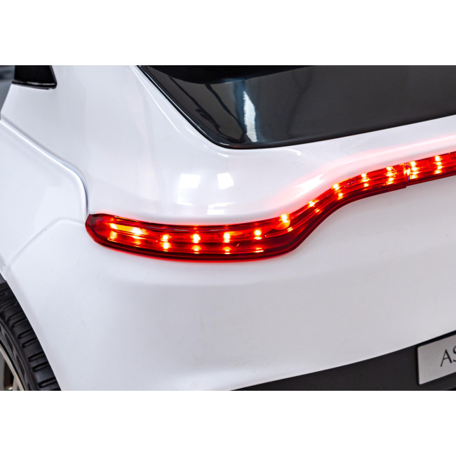 Детская аккумуляторная машинка Aston Martin DBX Белая