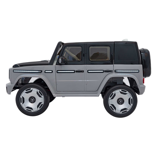 Детская аккумуляторная машинка Mercedes Benz EQG Серая