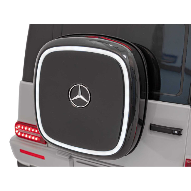 Детская аккумуляторная машинка Mercedes Benz EQG Серая