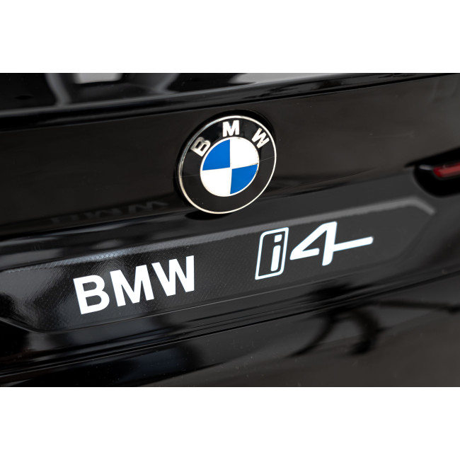 Дитяча акумуляторна машинка BMW i4 Чорна