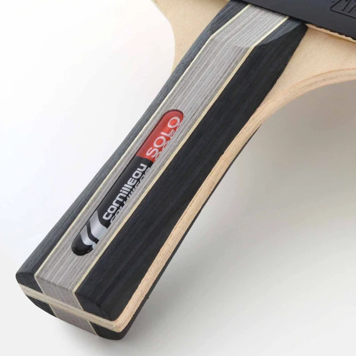 Ракетка для настольного тенниса Cornilleau SOLO, черно-красная.