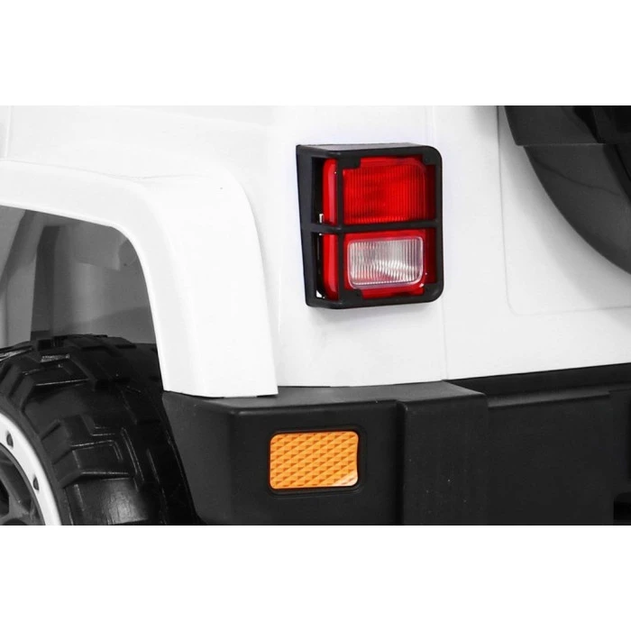 Детский аккумуляторный внедорожник Белый