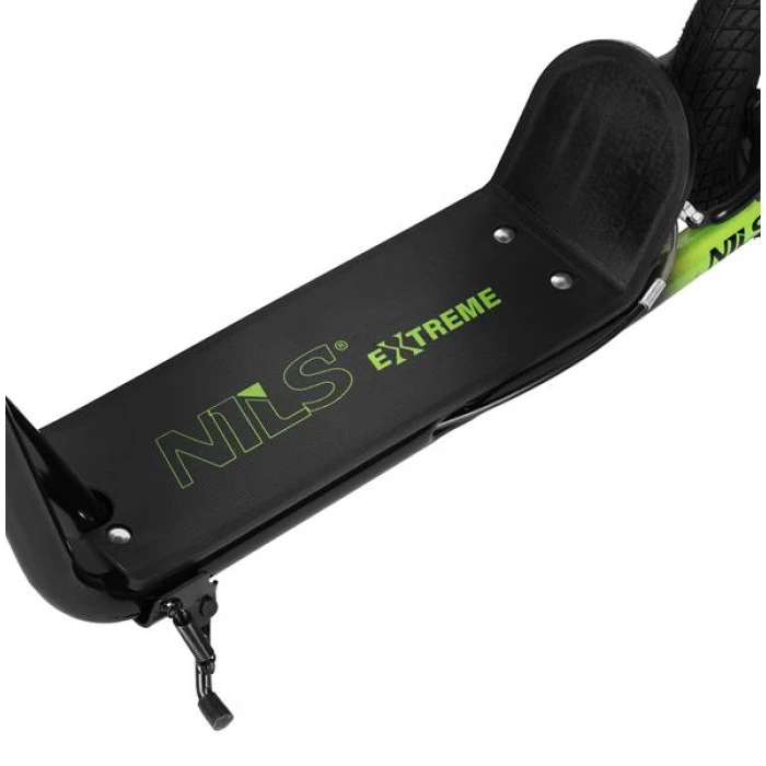 Самокат NILS EXTREME WH10201, чорно-зелений