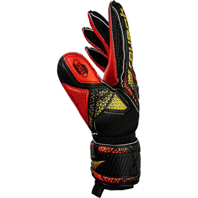 Перчатки вратарские Reusch Attrakt Silver Junior 5572215 7075 г.4,5, черно-красные