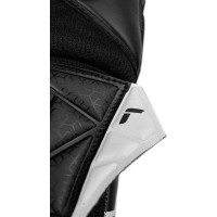 Перчатки вратарские Reusch Attrakt Infinity NC 5570725 7700 г.8, черные